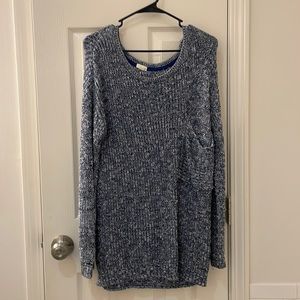 Oversized blue/white sweater with front pocket from GARAGE